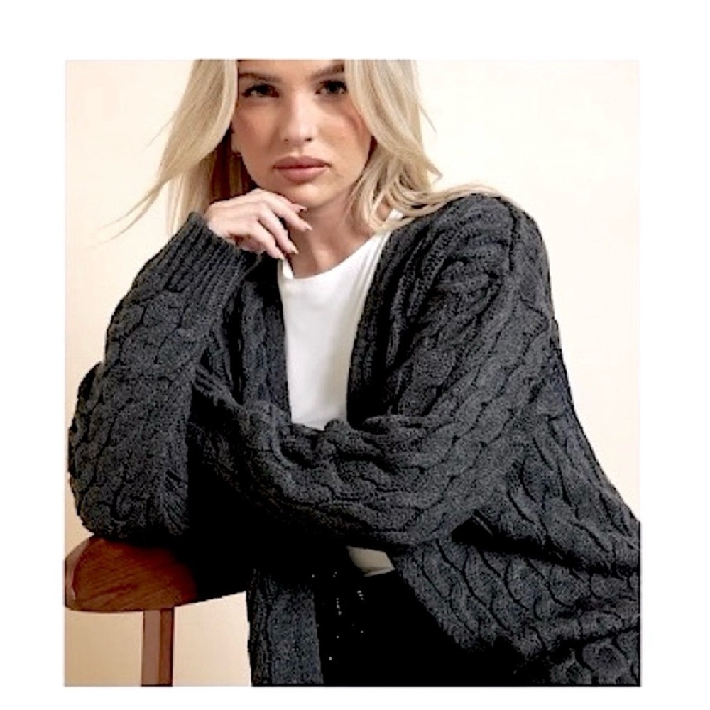 Uniqlo Cozy Chunky Cable Knit Open Cardigan Dark Heather Gray Medium